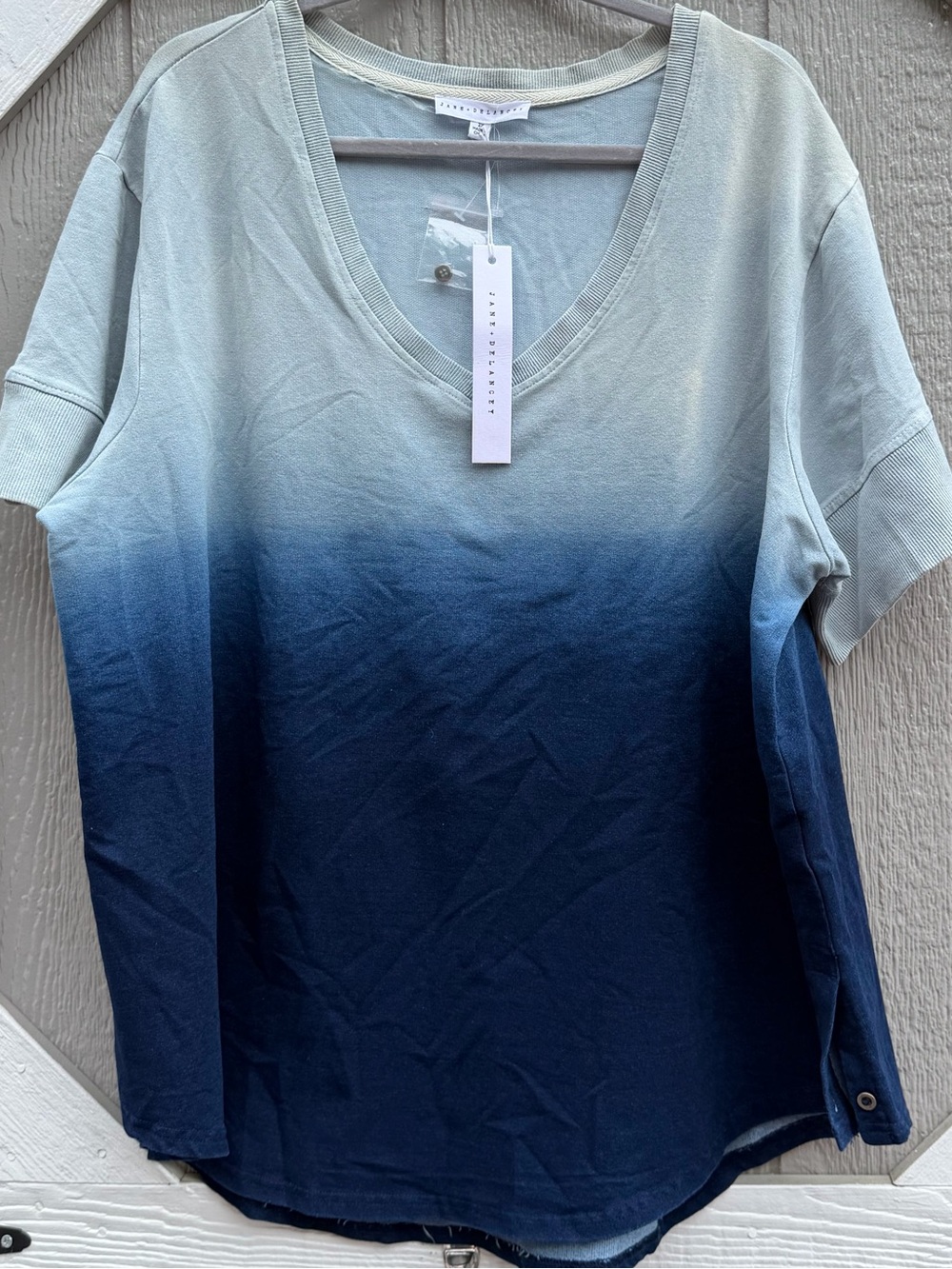 Jane & Delancey Gradient V-Neck Tee in Light Blue to Navy